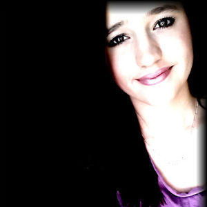 Meet your Posher, Alicia